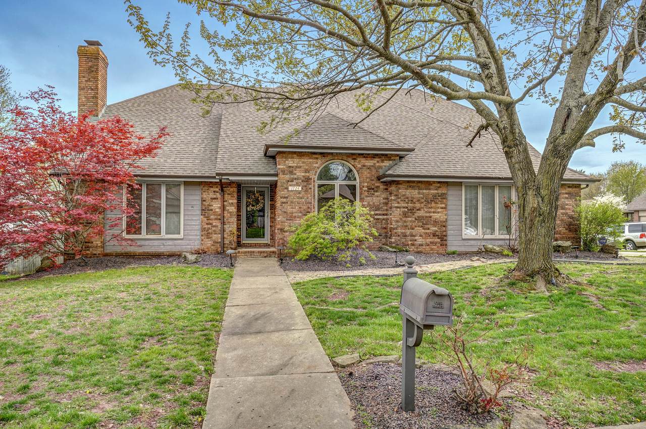 1724 Highland Street - Photo 1