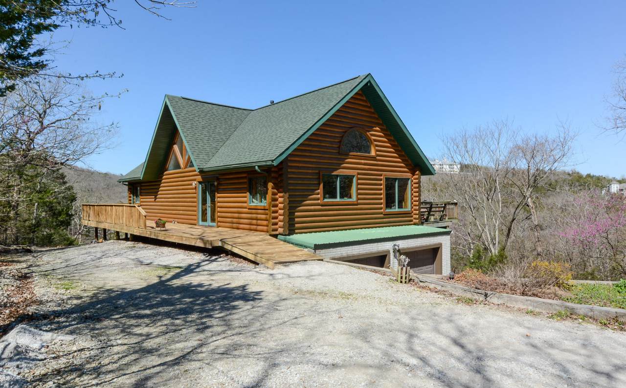 1829 Pokeberry Lane - Photo 1