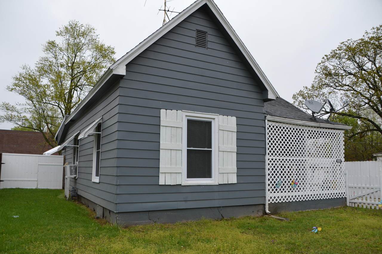 1243 Thoman Street - Photo 1