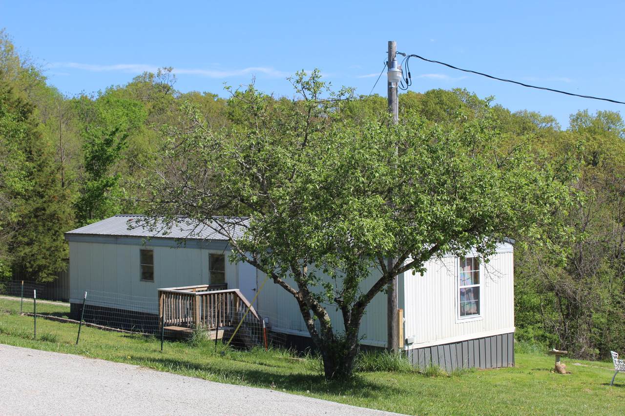 679 Powell Road - Photo 1