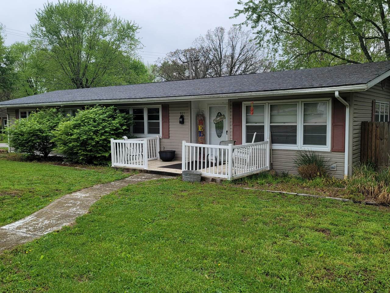 921 Ozark Street - Photo 1