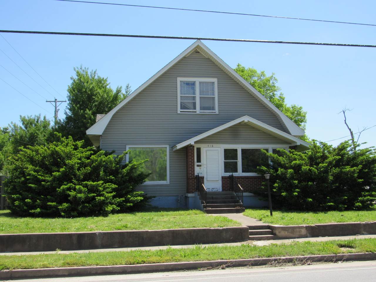 418 Elliott Avenue - Photo 1