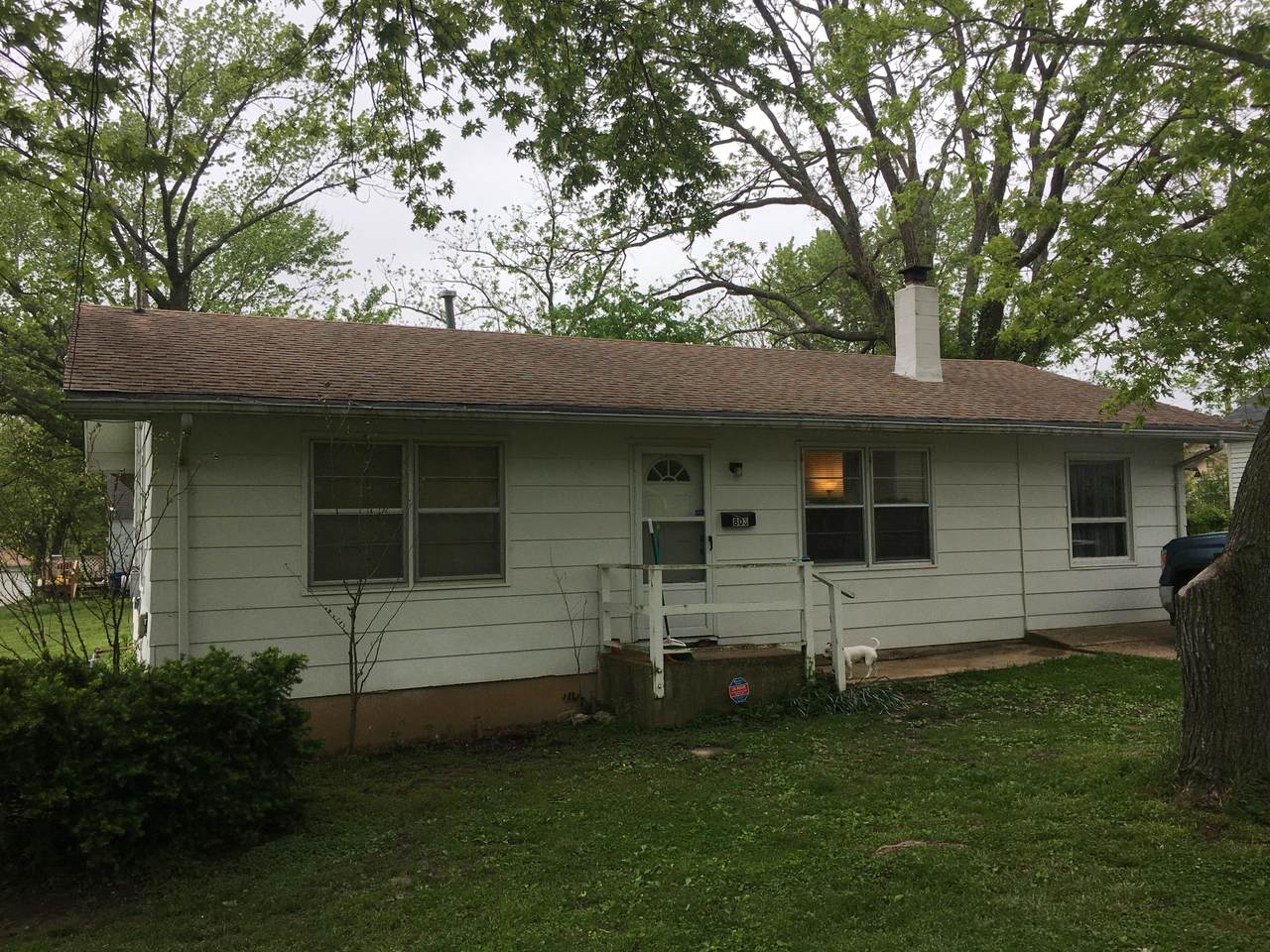 803 North Oak Street - Photo 1