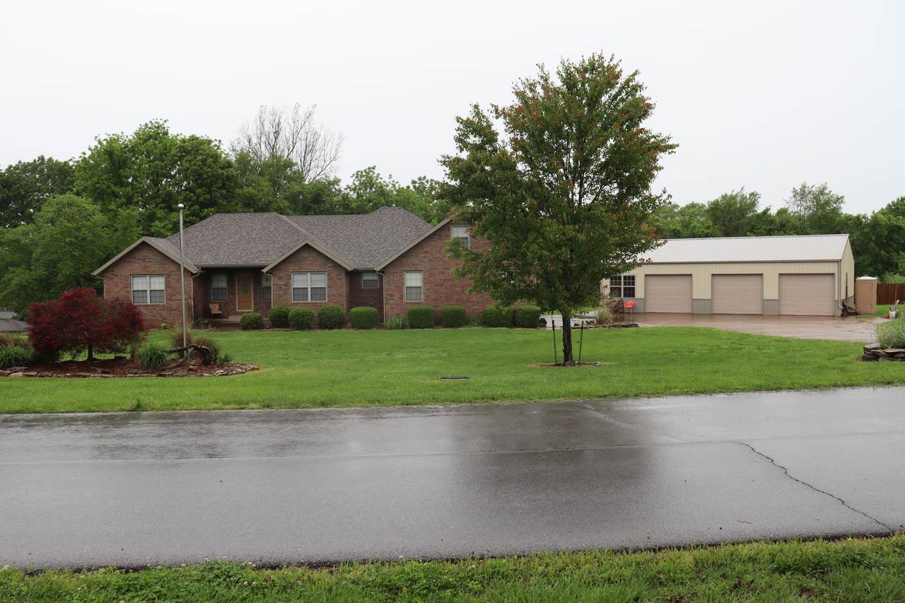904 Maxine Avenue - Photo 1