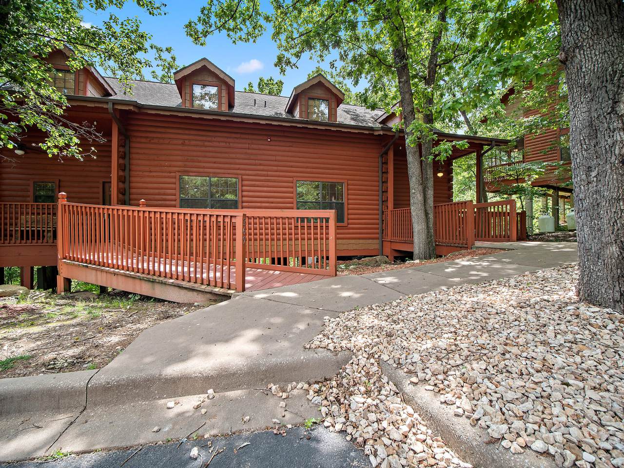 269/271 Oakridge Road - Photo 1