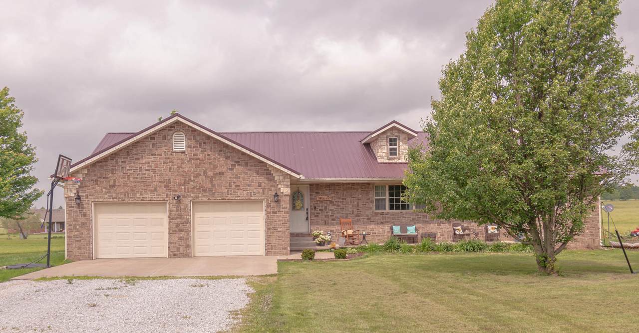 353 Private Road 1116 - Photo 1