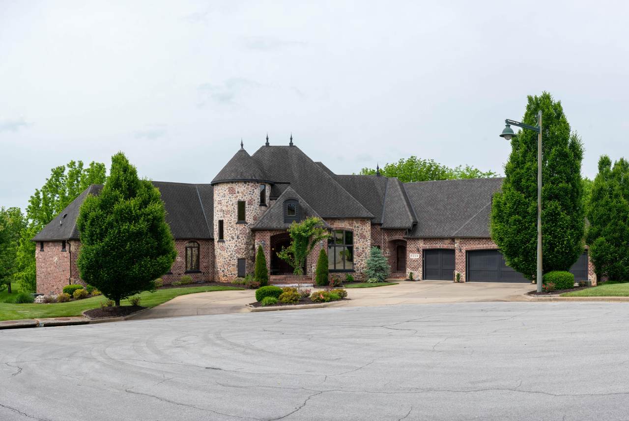 6289 Parkhaven Lane - Photo 1