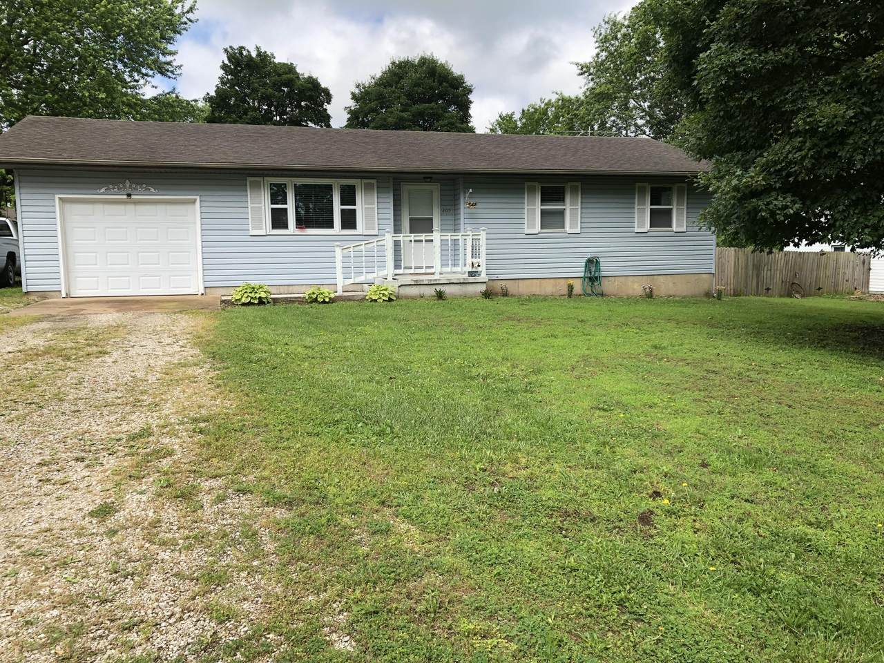 205 Johnson Drive - Photo 1