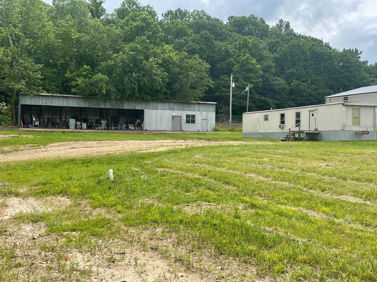 1697 Kings Hwy - Photo 1