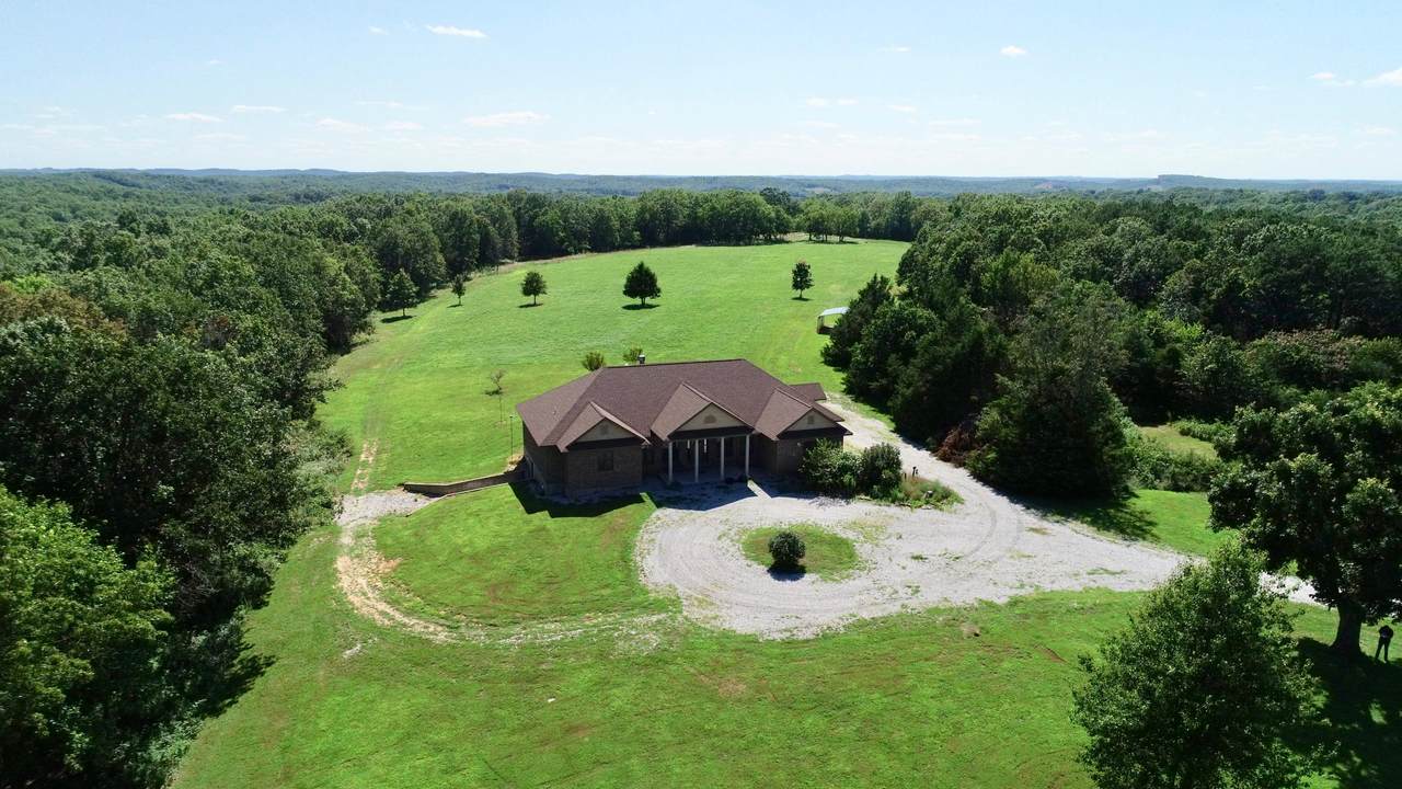 17446 Longview Road - Photo 1