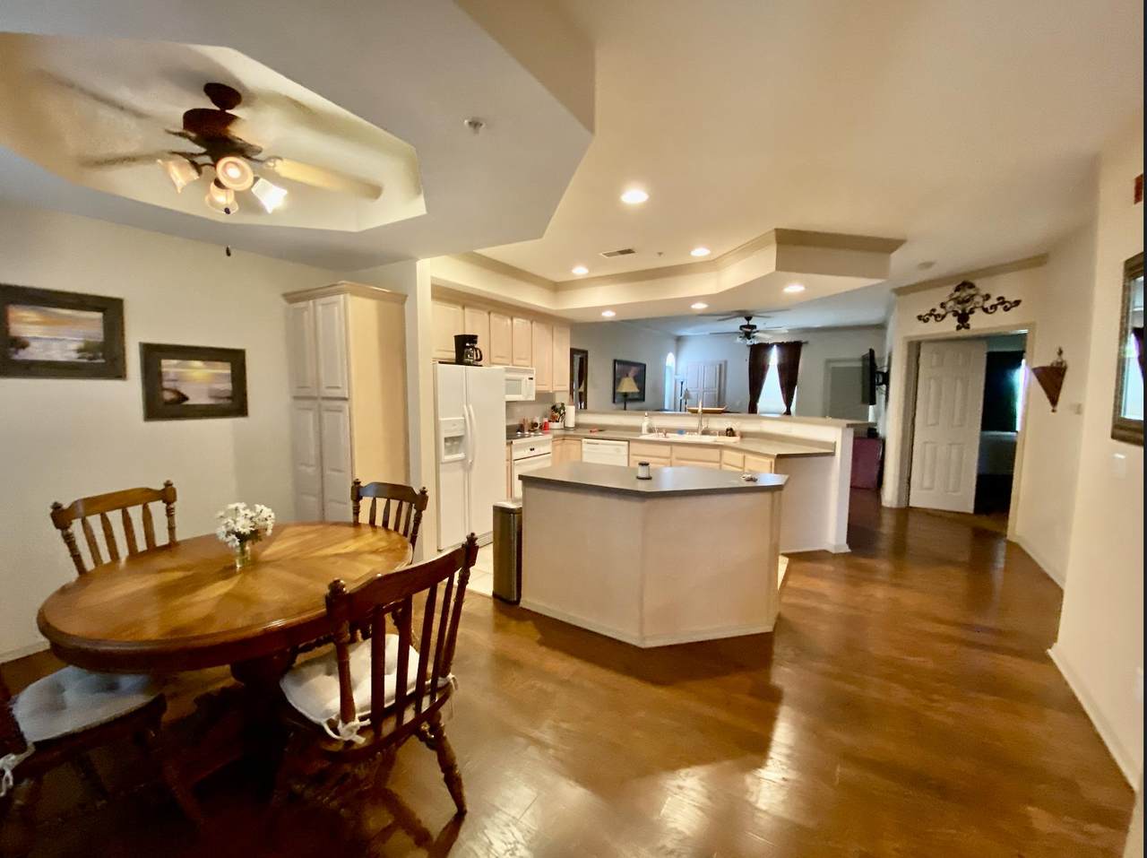 680 Emerald Pointe Drive - Photo 1