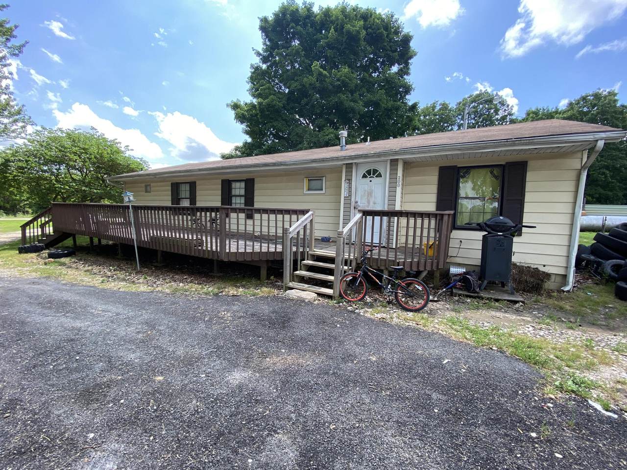 200 Violet Drive - Photo 1