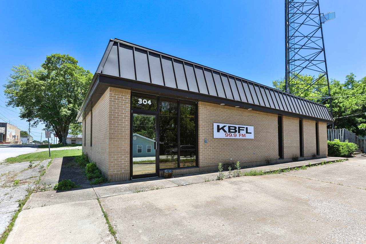 304 Pine Street - Photo 1
