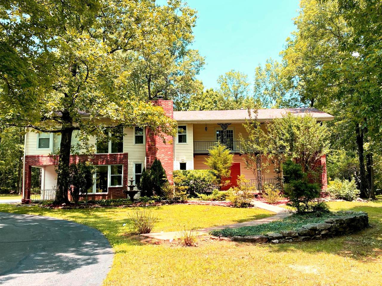 8900 Private Road 9689 - Photo 1