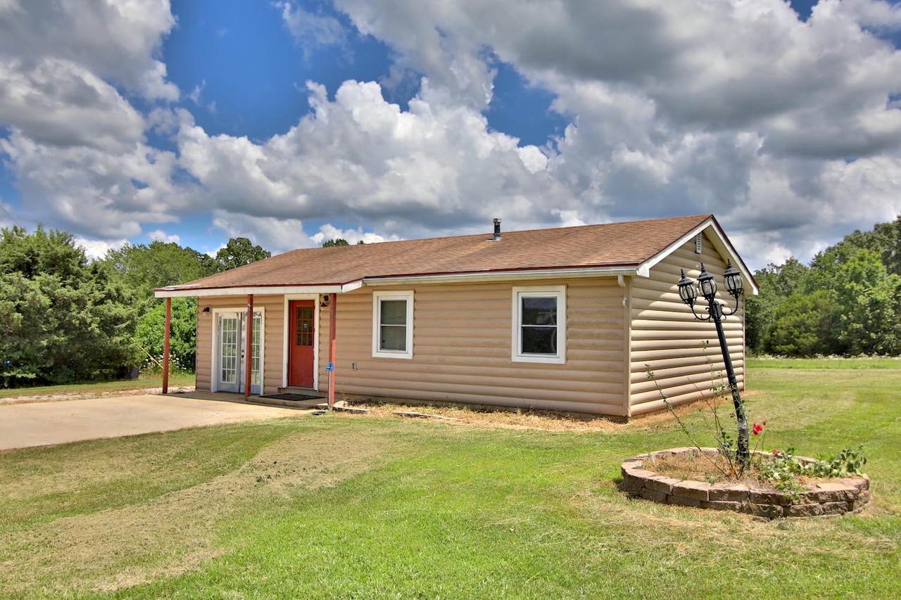 5496 V Highway - Photo 1