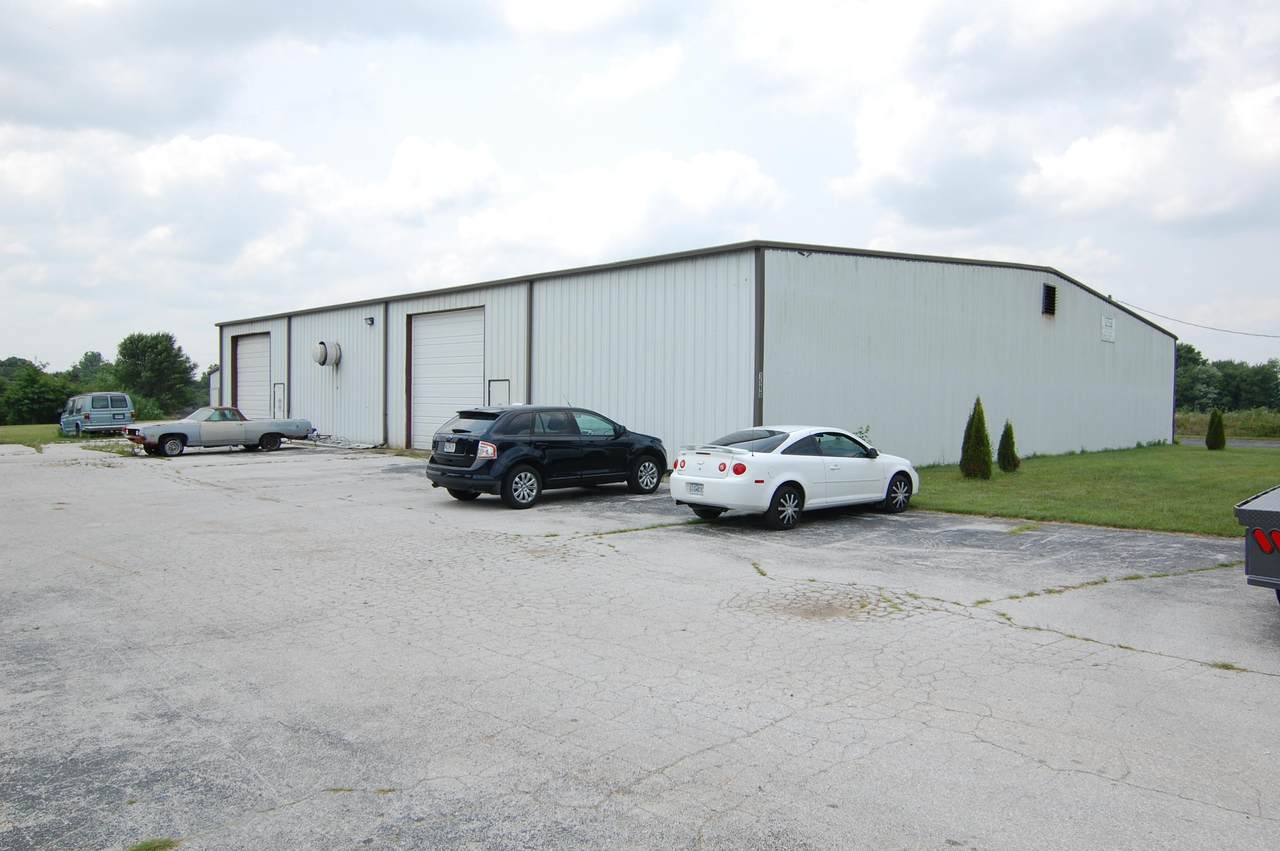 1586 Bain Street - Photo 1