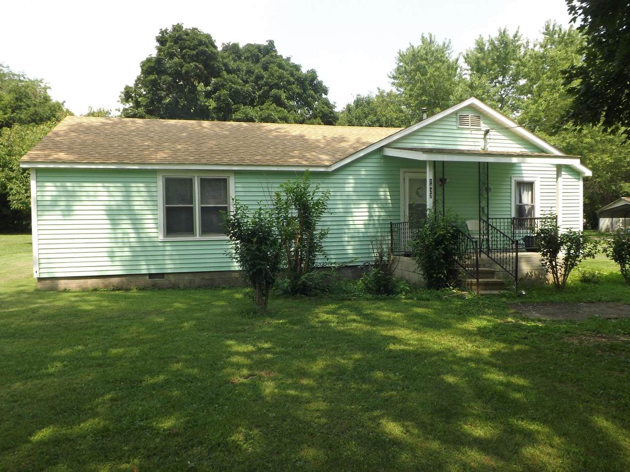 1422 Wall Street - Photo 1