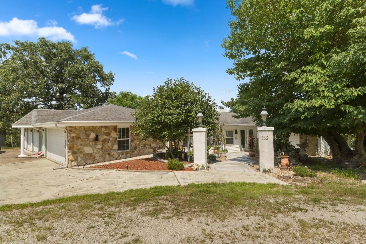 962 Kalijah Road - Photo 1