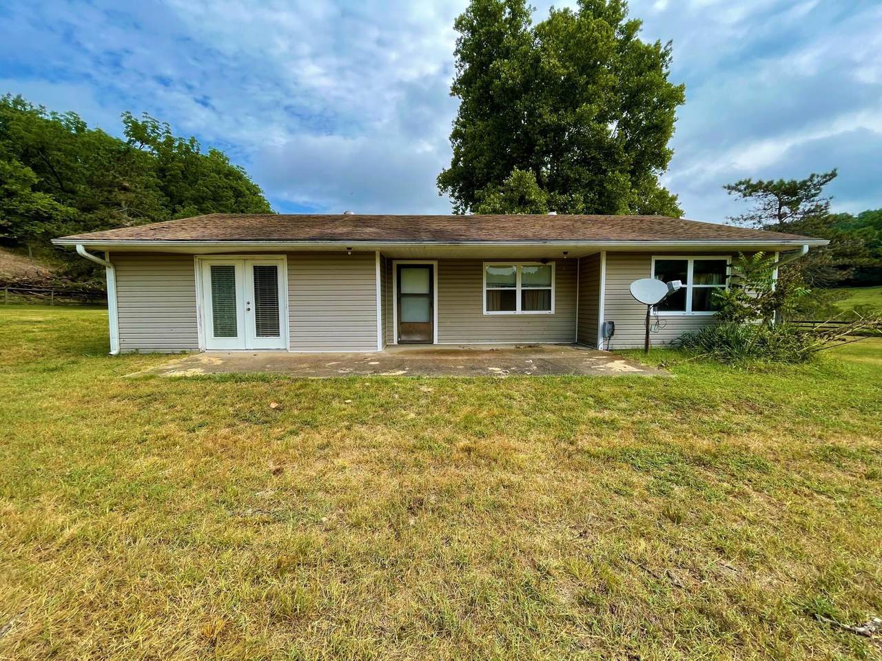 1028 Utica Lane - Photo 1