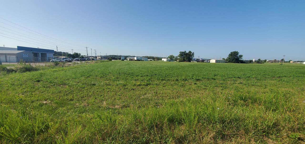 000 Mcnabb Road - Photo 1