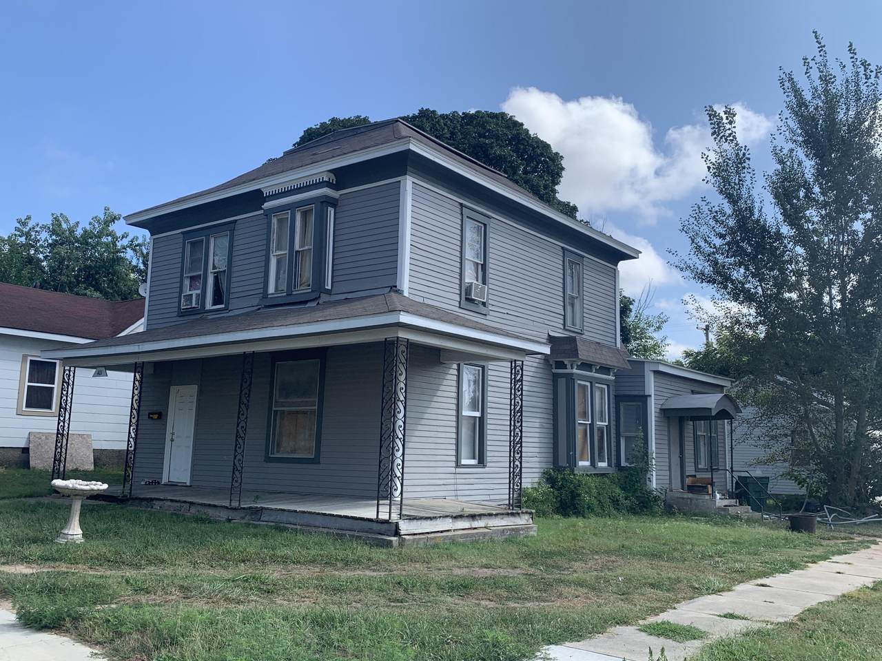 401 5th Street - Photo 1