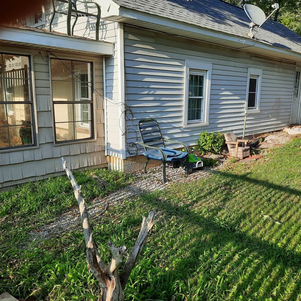 614 Baden Avenue - Photo 1