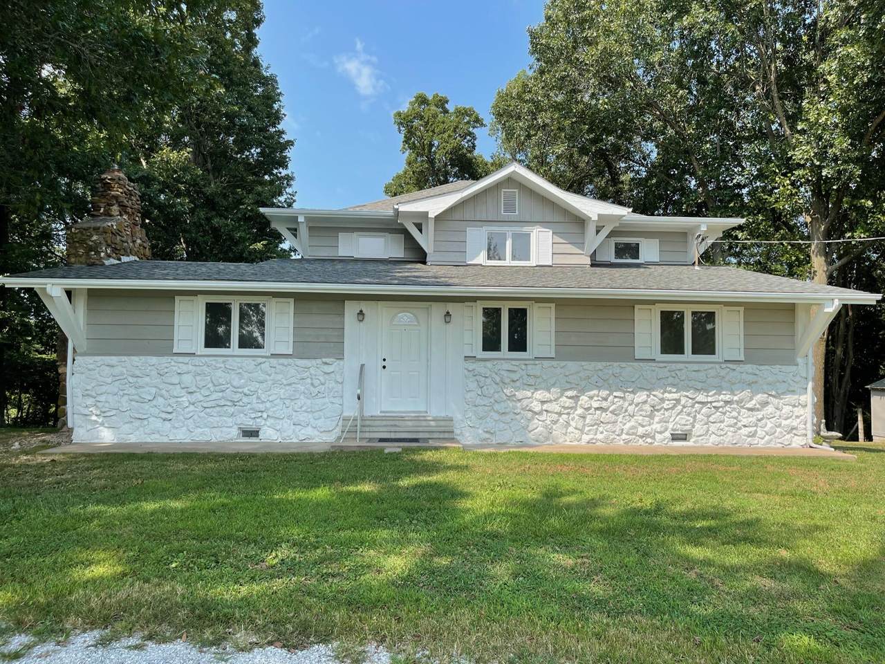 22050 Lawrence 2222 - Photo 1