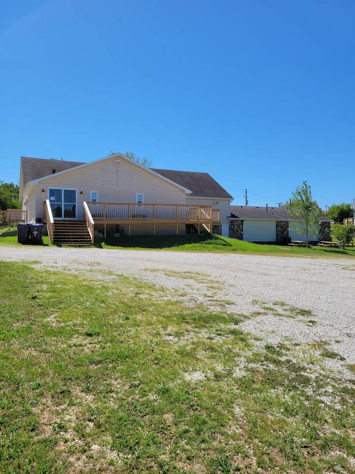 401 Broad Avenue - Photo 1