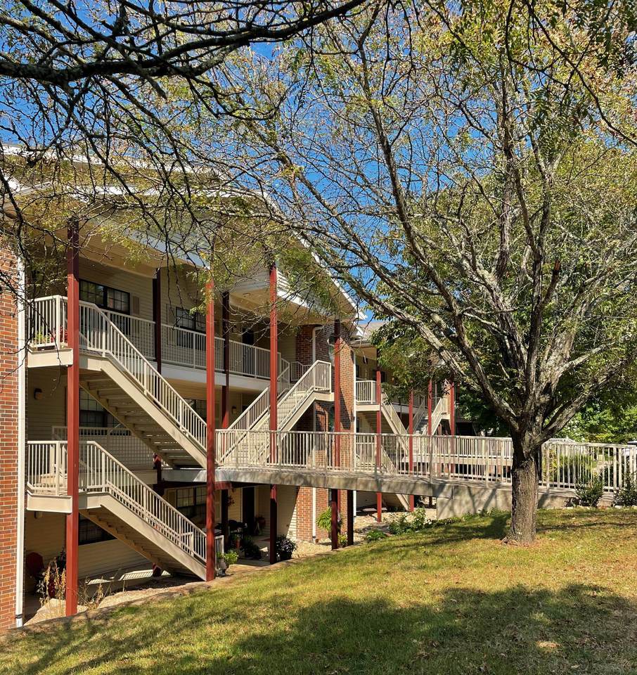 350 Wildwood - Photo 1