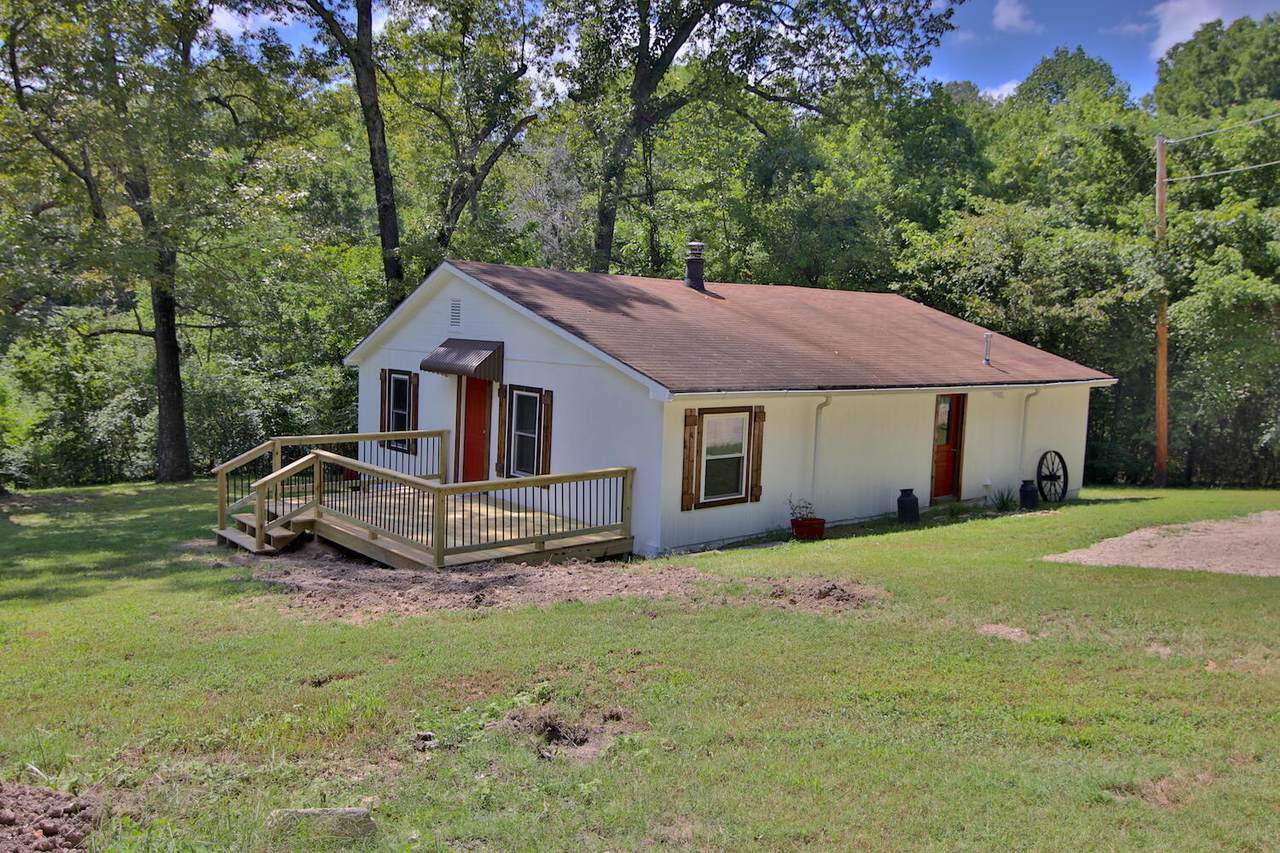 332 Earl Street - Photo 1