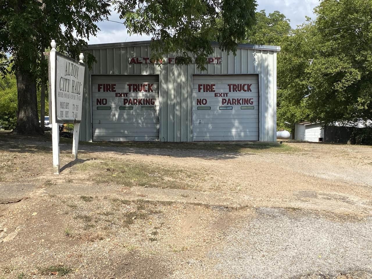 105 Broadway Street - Photo 1