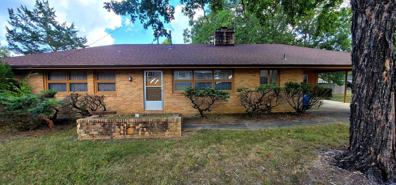 216 Spring Street - Photo 1