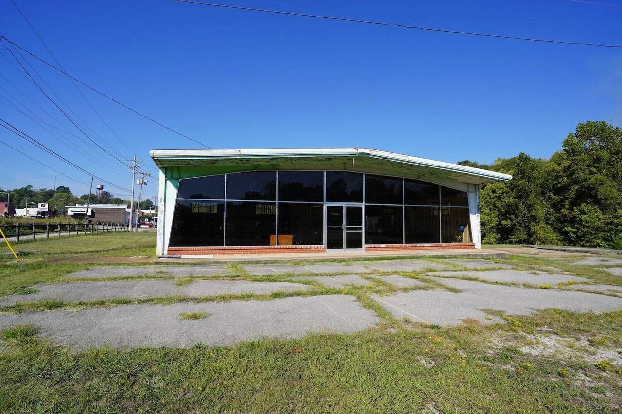 1115 Alley - Photo 1