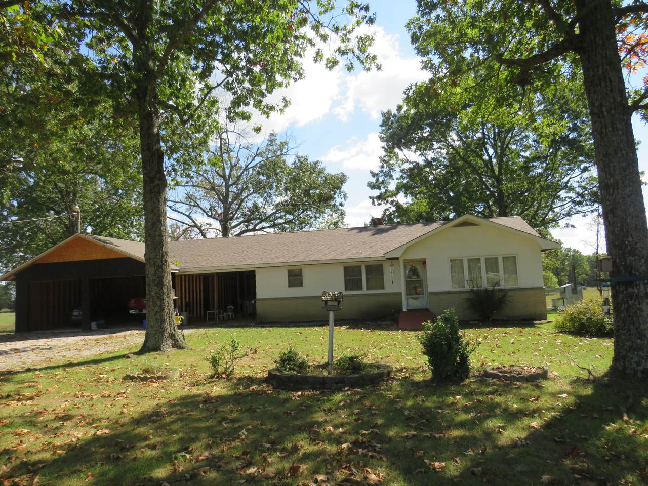 2710 Us Highway 160 - Photo 1