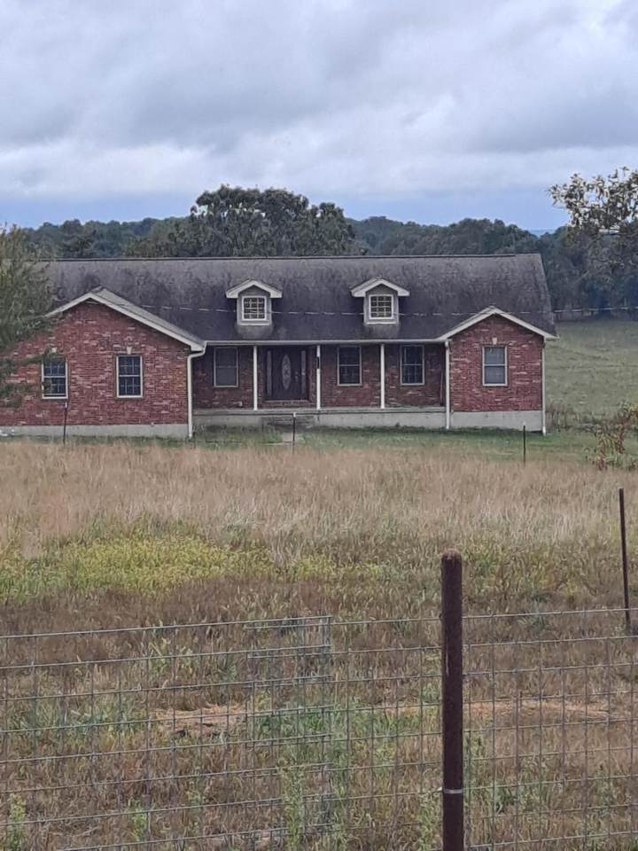 1602 County Road 2470 - Photo 1