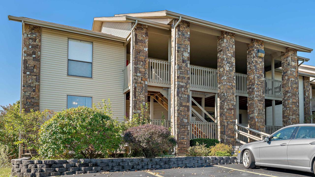 112 Overlook Drive - Photo 1