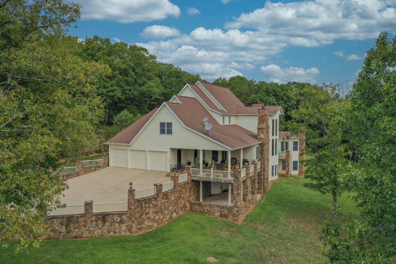 711 Dry Hollow Road - Photo 1