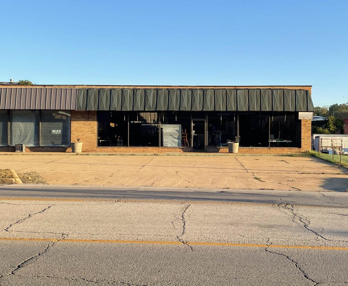 211 Broadway Street - Photo 1