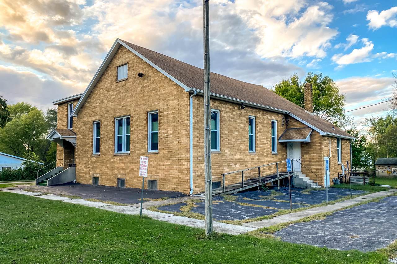 2431 Lincoln Street - Photo 1