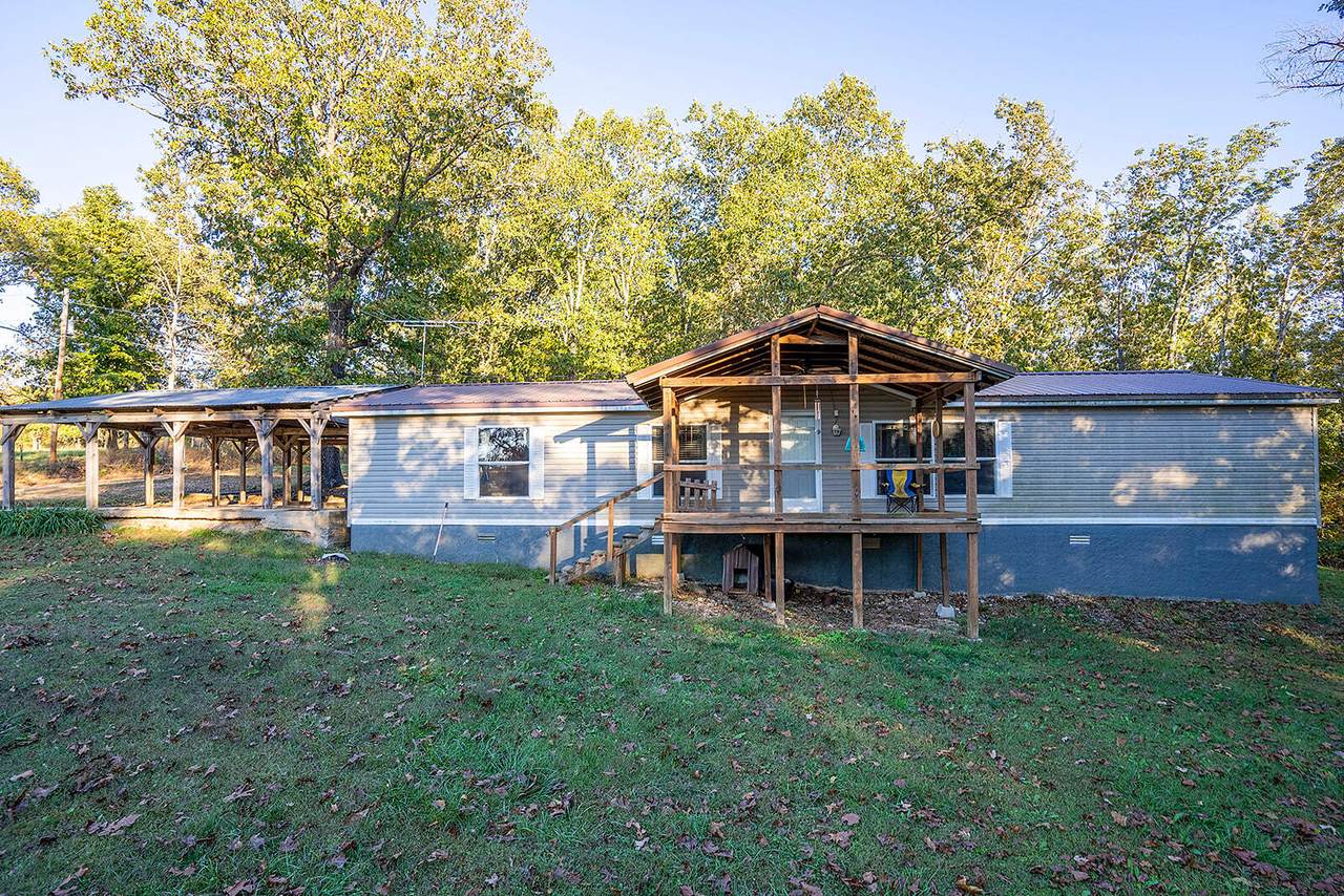 1419 Private Road 7532 - Photo 1