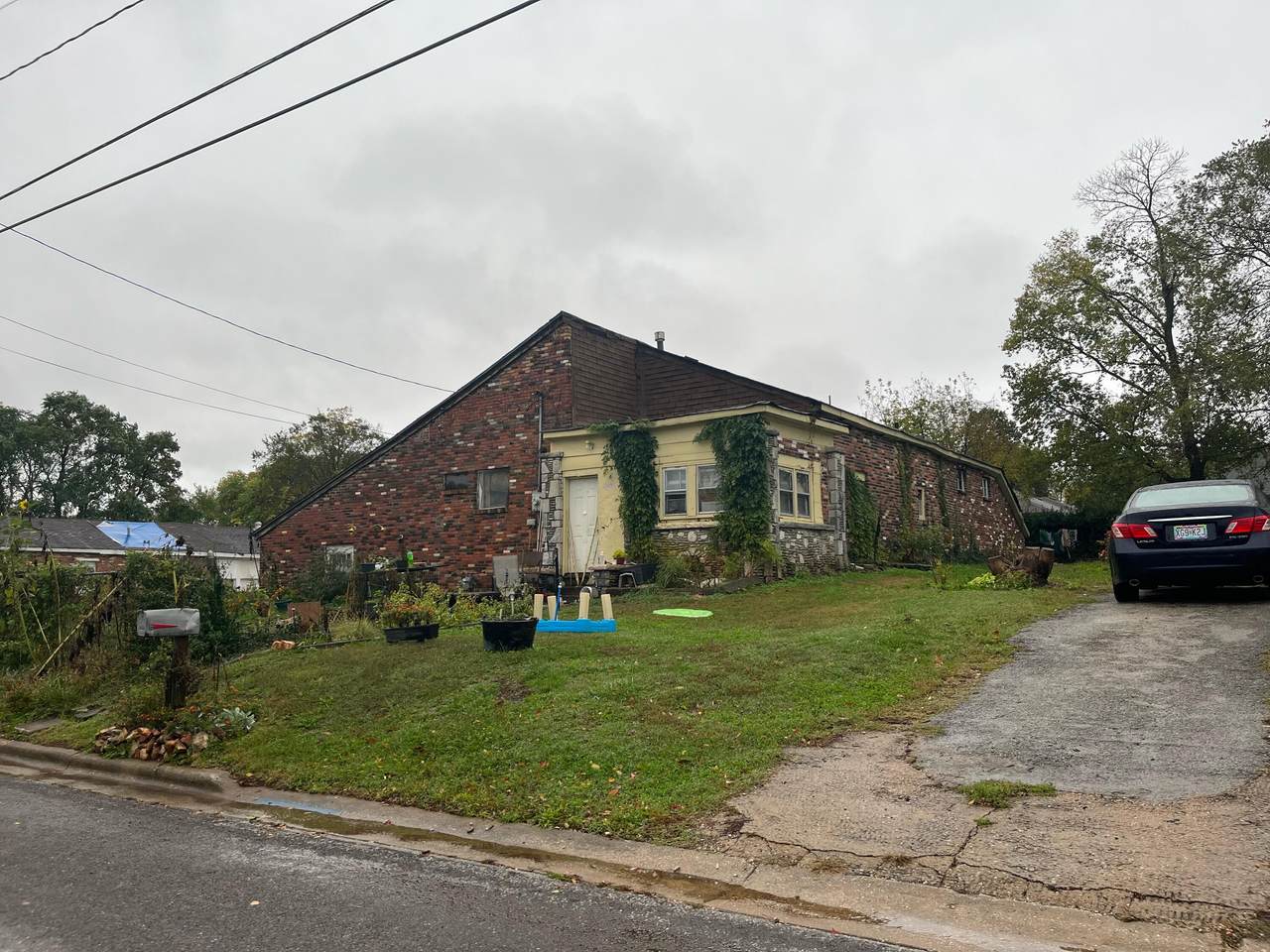 1081 Douglas Avenue - Photo 1