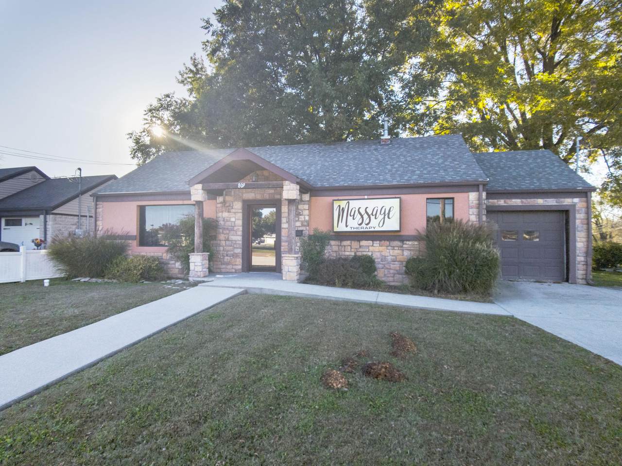 809 Albany Avenue - Photo 1