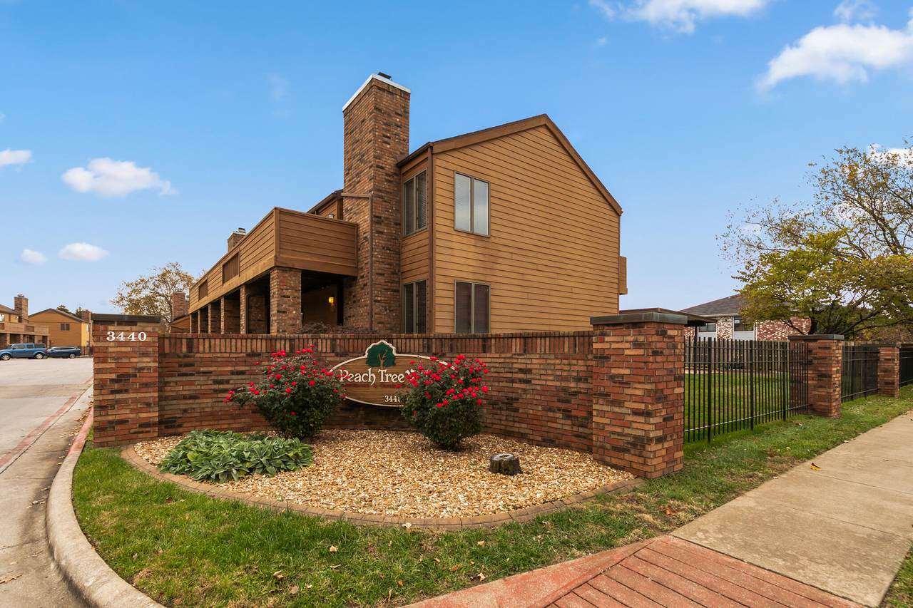 3440 Delaware Avenue - Photo 1