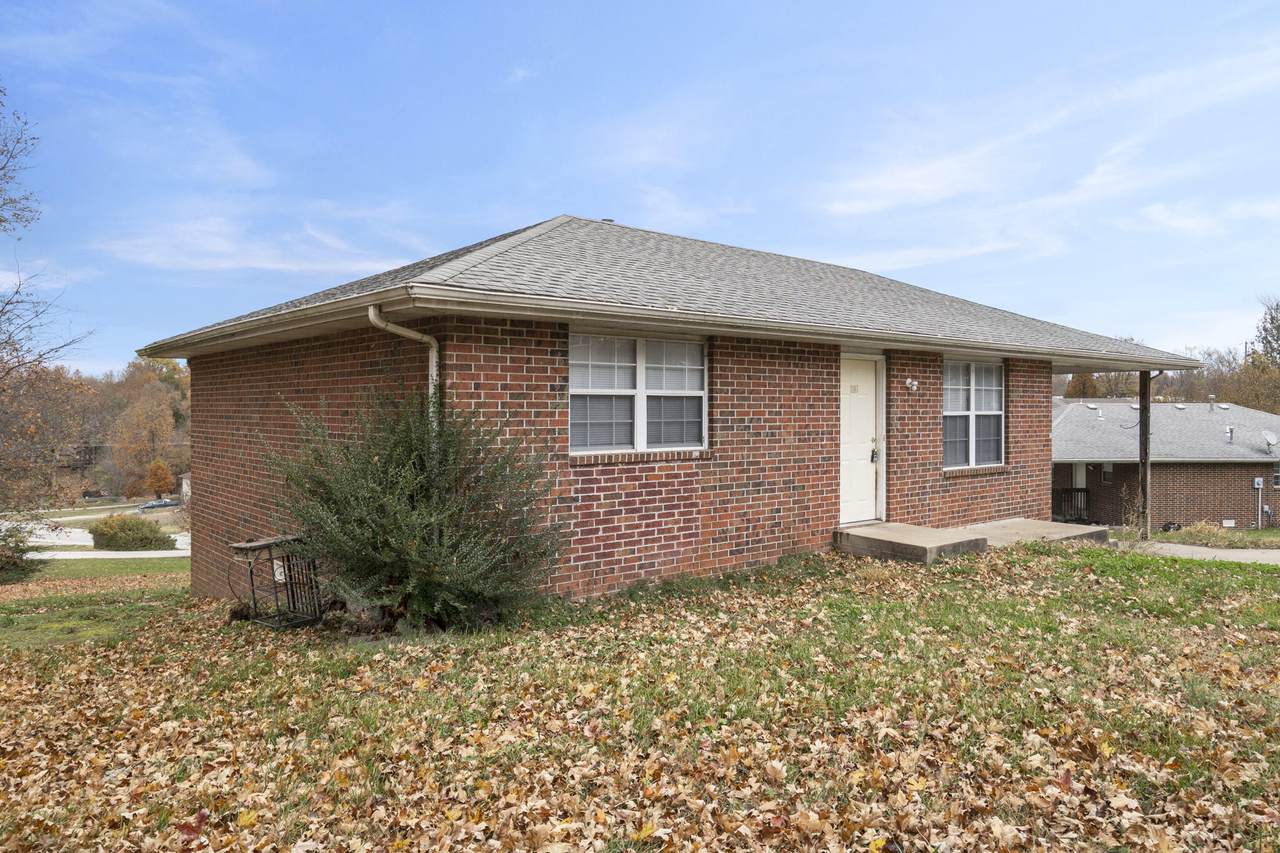 1107 Becky Lane - Photo 1