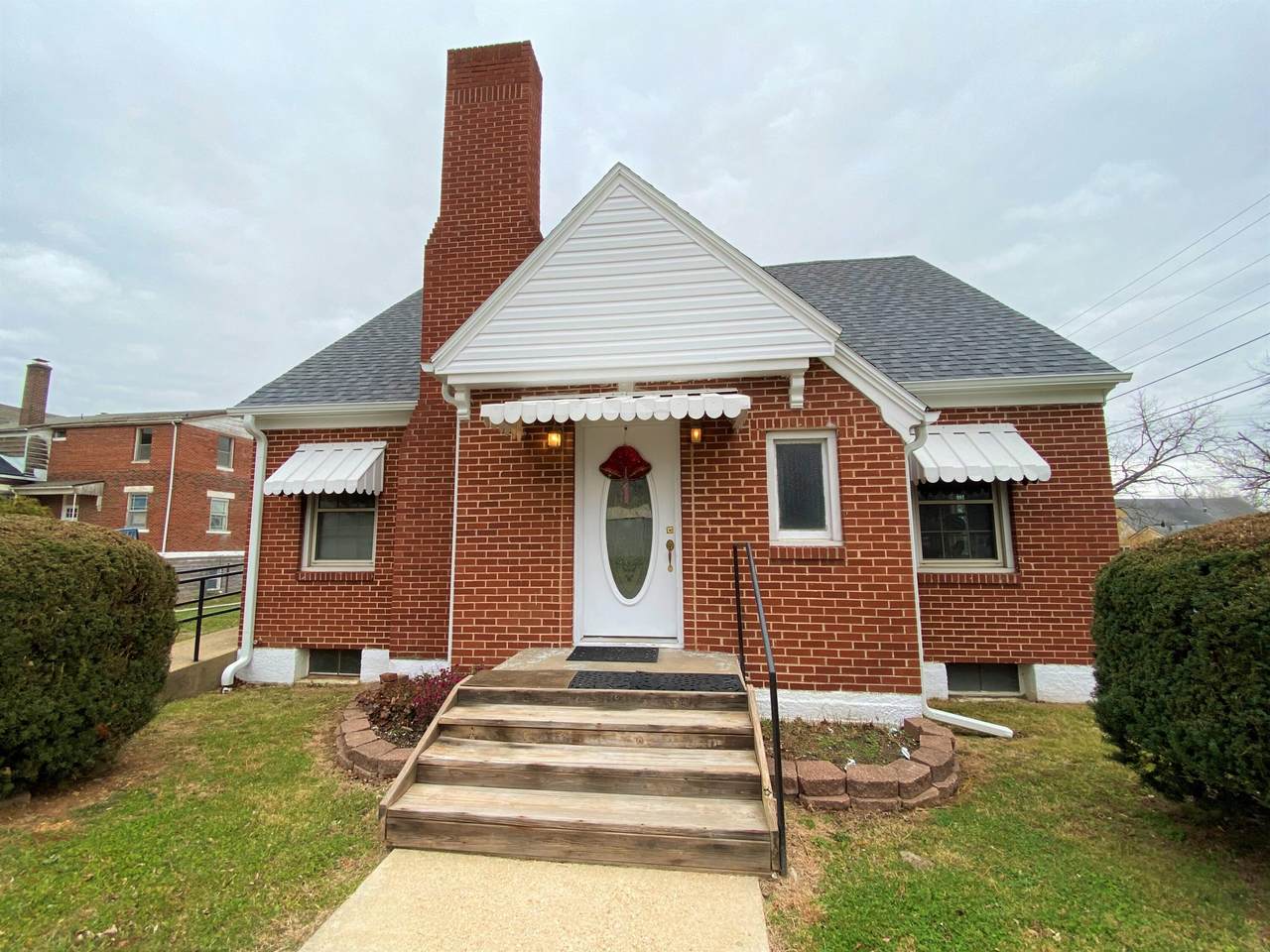 416 First Street - Photo 1