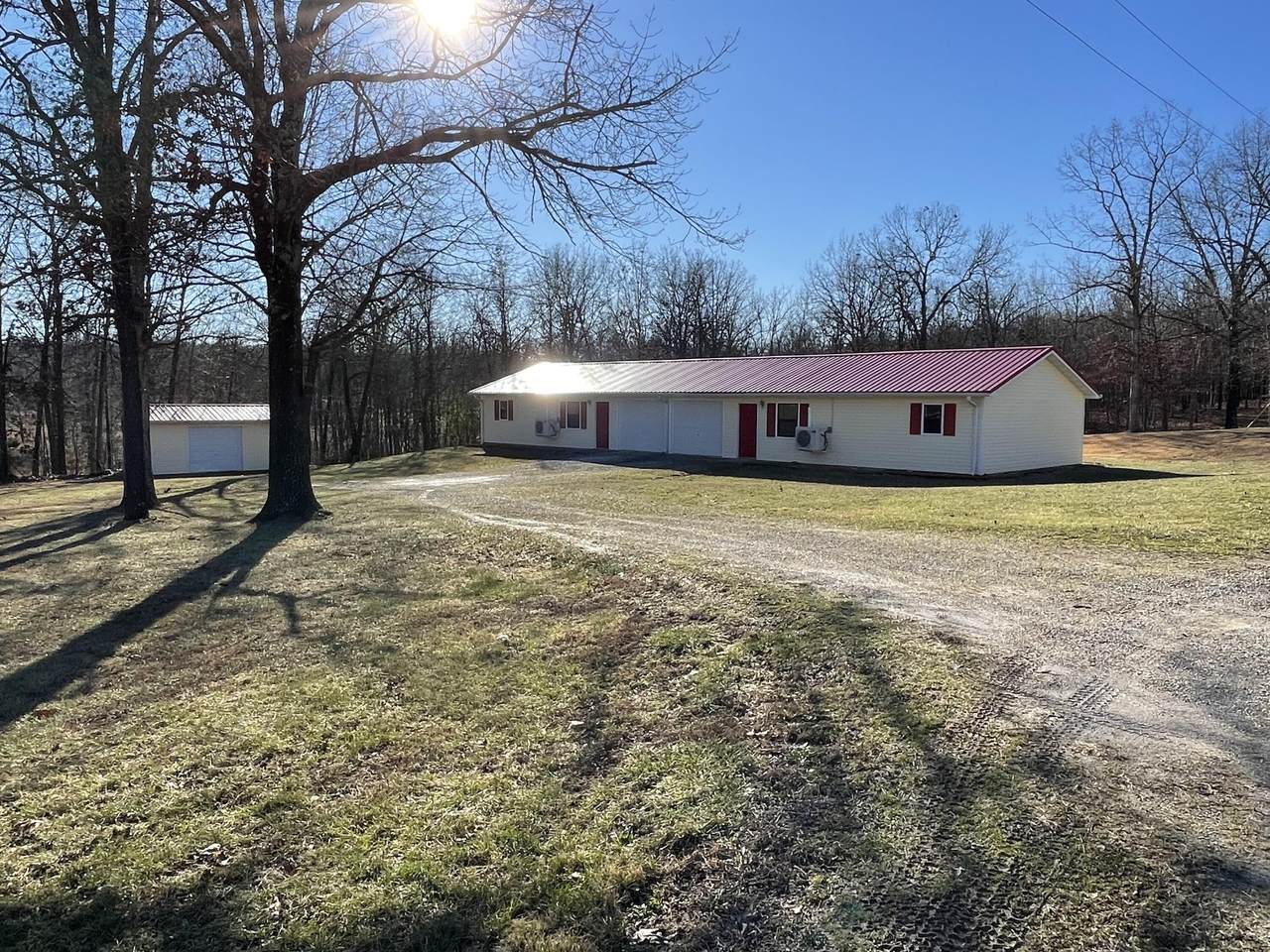 5575 Private Road 2023 - Photo 1