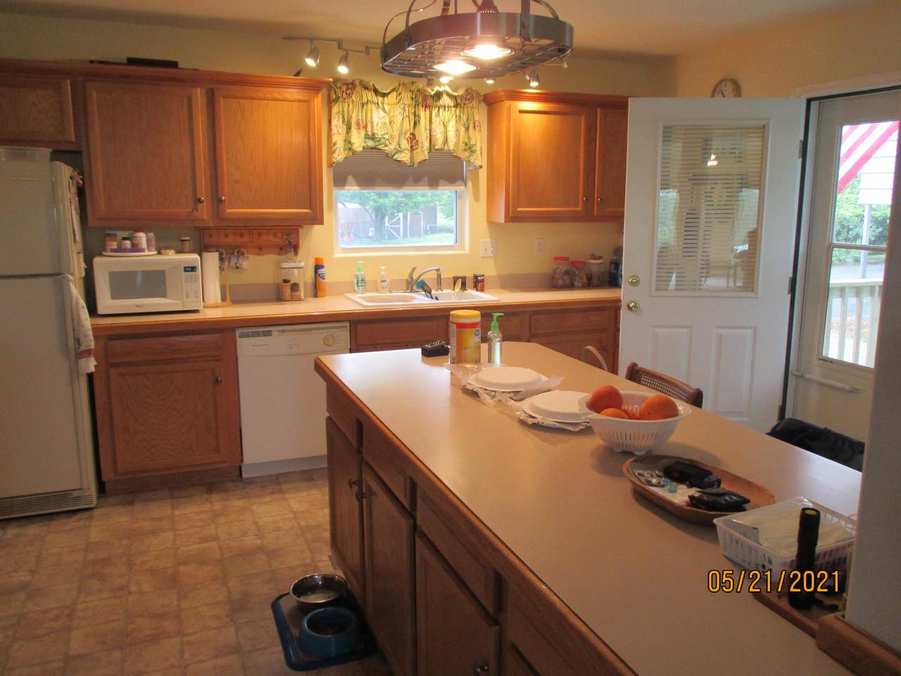 23484 Dallas Street - Photo 1