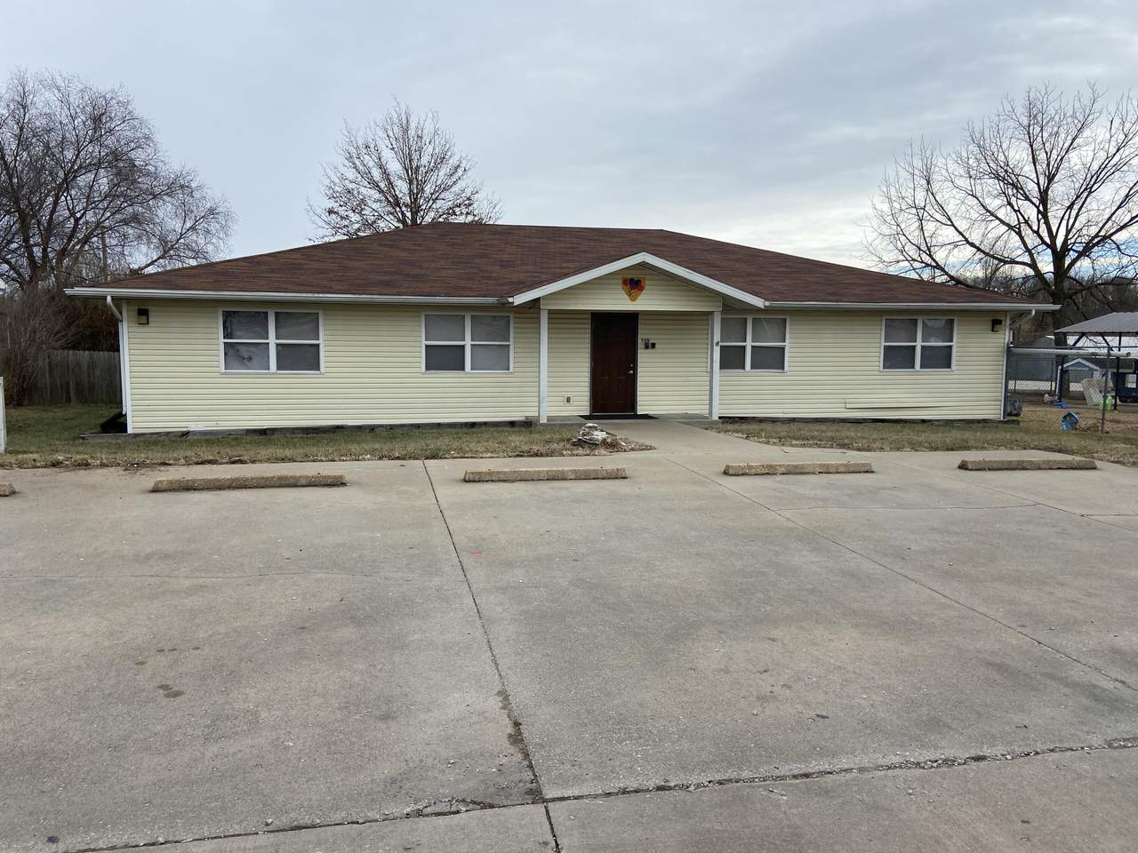 520 Holt Avenue - Photo 1