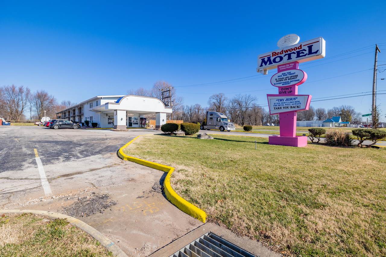 3811 Chestnut Expressway - Photo 1