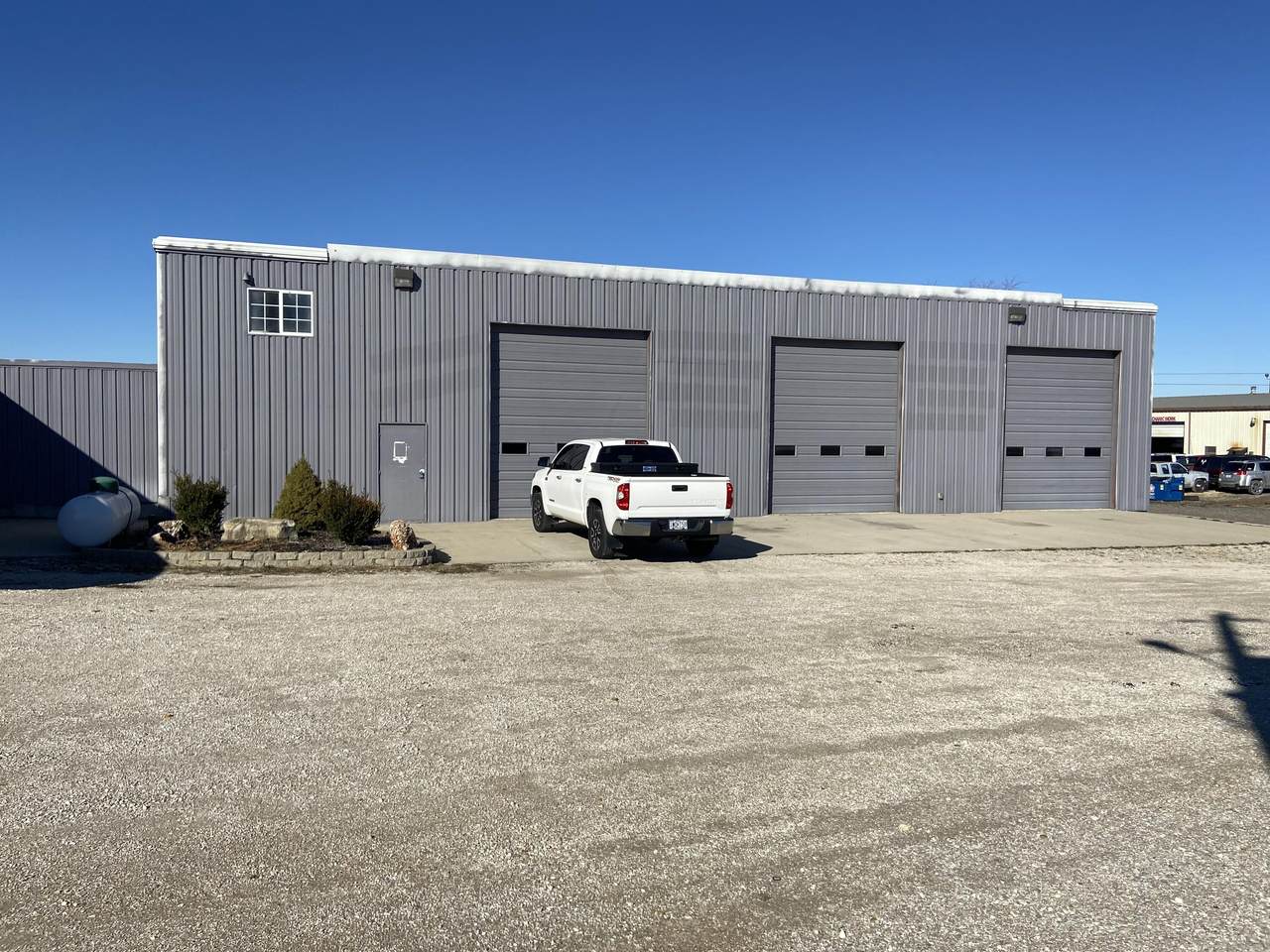 140 York Drive - Photo 1